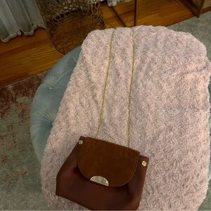 Crossbody tote